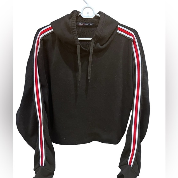 Roma Concept - Black Cropped Hoodie with Red strips - Size Large - Picture 9 of 9